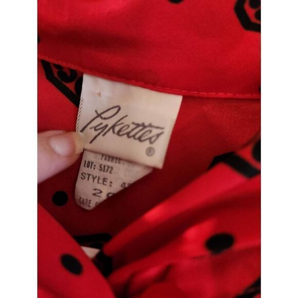 Pykettes size 20 red blouse long sleeve button up - Picture 9 of 10